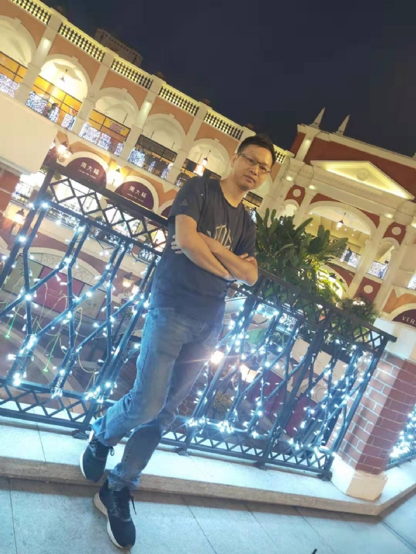 落单恋人的第一张照片--大连相亲服务中心