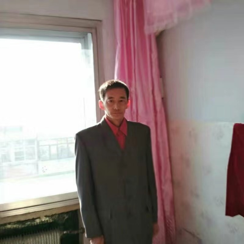 阳光明媚的第一张照片--大连相亲服务中心