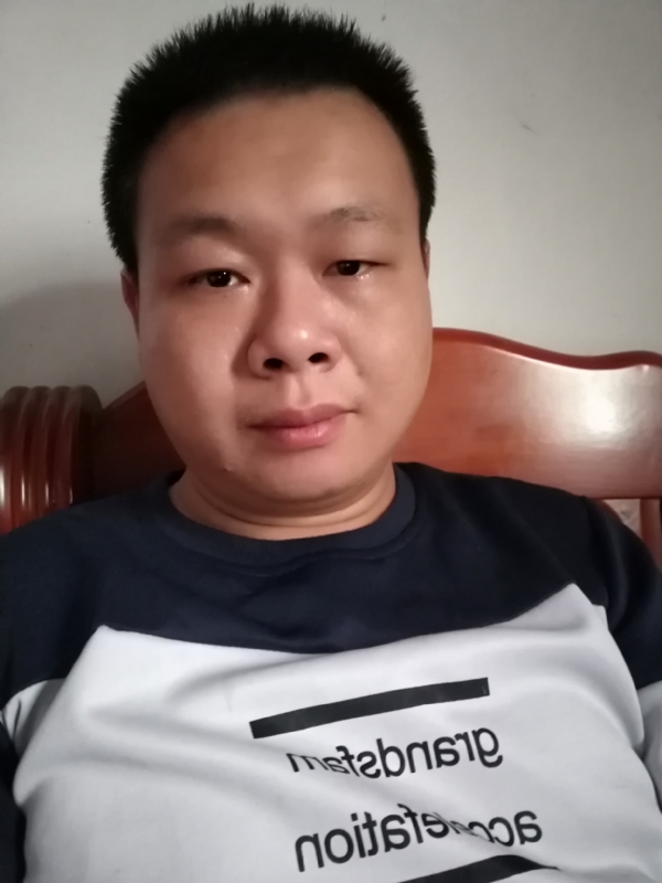 飞的第一张照片--大连相亲服务中心