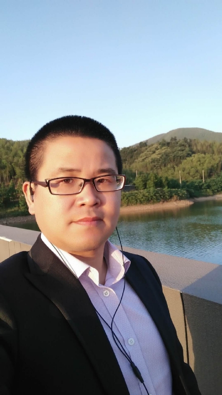 顾律师的第三张照片--大连相亲服务中心