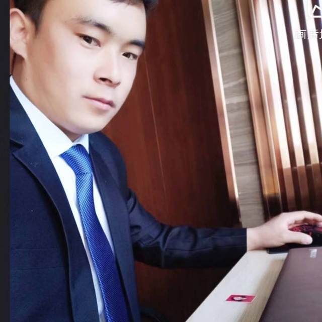 会哭的幸福的第一张照片--大连相亲服务中心