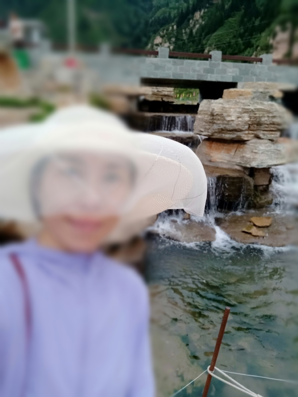 沥秋的第一张照片--大连相亲服务中心