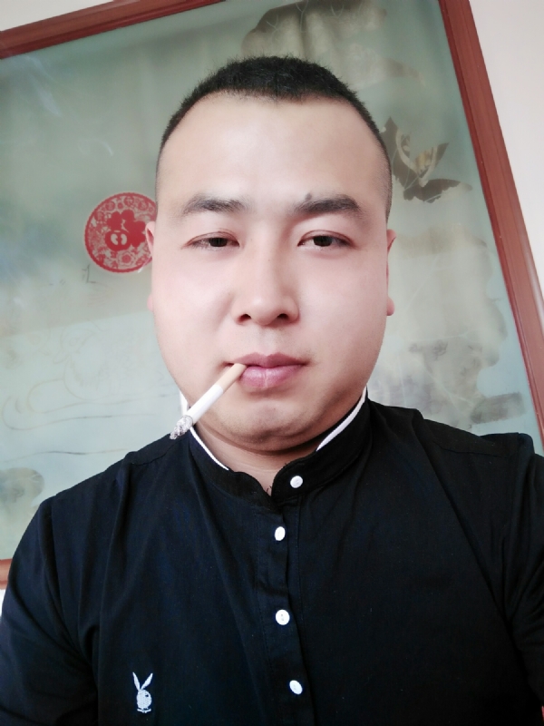 贰爺的第一张照片--大连相亲服务中心