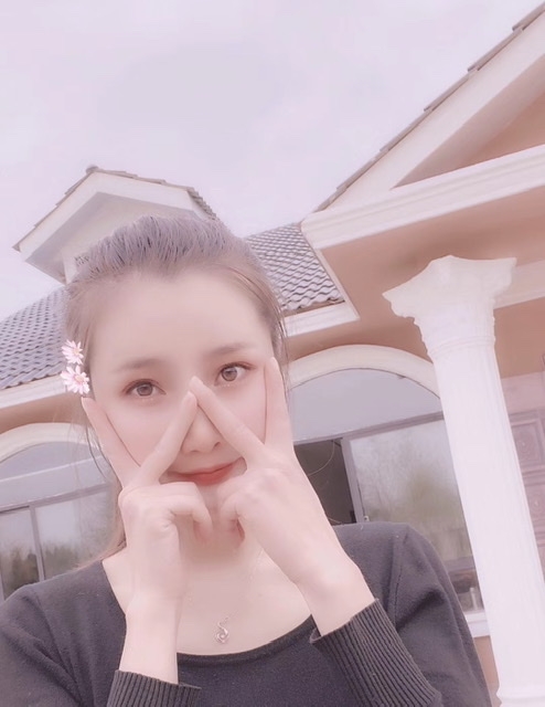 小媛的第一张照片--大连相亲服务中心