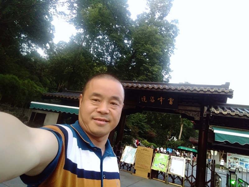 夏雨晨紫的第一张照片--大连相亲服务中心