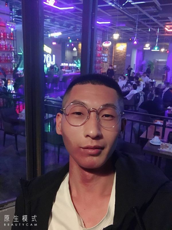 东北小伙的第一张照片--大连相亲服务中心