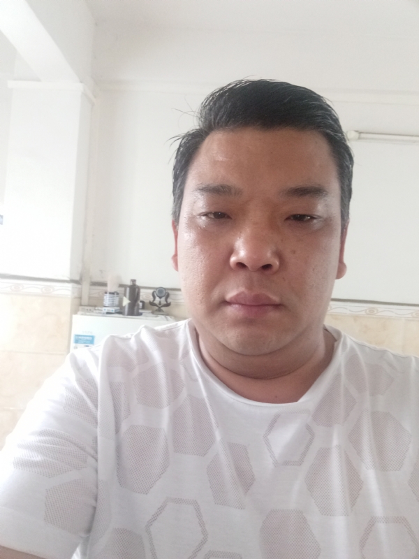 帅帅的第一张照片--大连相亲服务中心