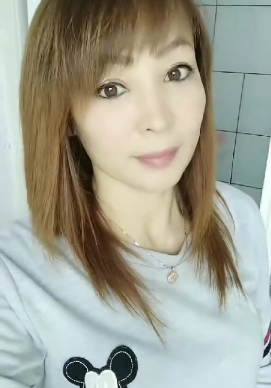 魅力白玲的第一张照片--大连相亲服务中心