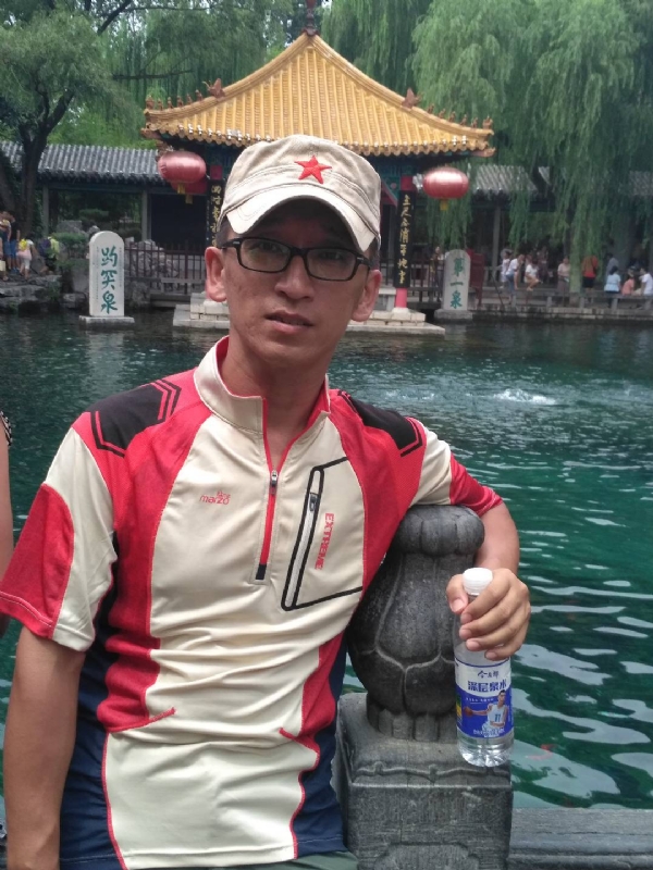 晓峰的第一张照片--大连相亲服务中心