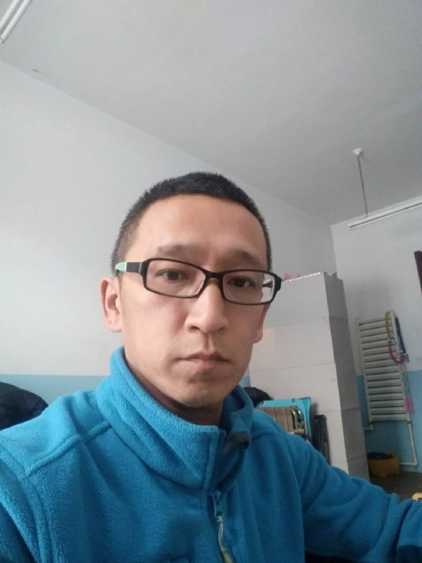 晓峰的第三张照片--大连相亲服务中心