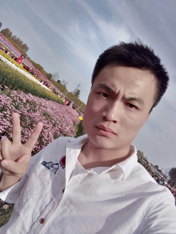 心碎无痕的第二张照片--大连相亲服务中心