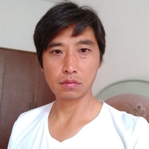 莞尔一笑的第一张照片--大连相亲服务中心