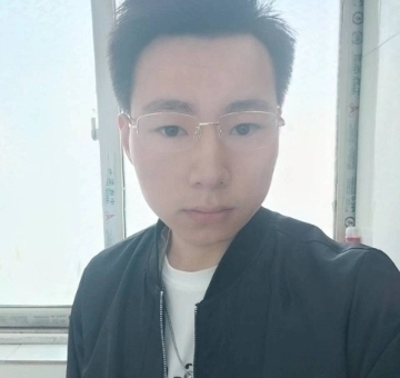 人在旅途的第一张照片--大连相亲服务中心