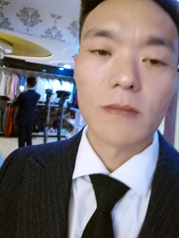 醉酒的蝴蝶的第二张照片--大连相亲服务中心