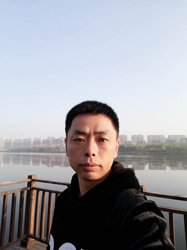 蓝颜的第一张照片--大连相亲服务中心