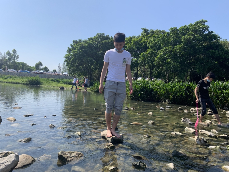 放假吃鸡的第二张照片--大连相亲服务中心