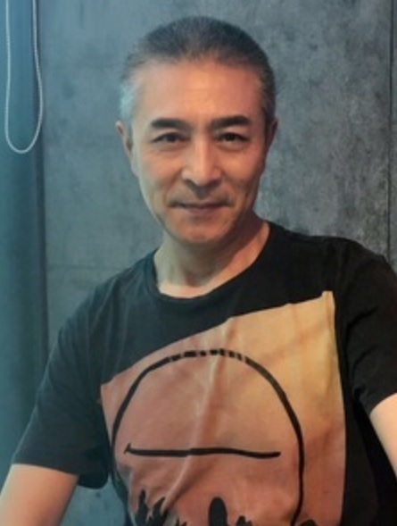 拥抱明天的第一张照片--大连相亲服务中心