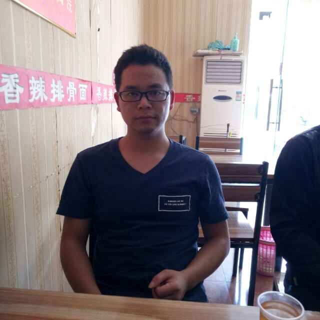 会哭的星星的第二张照片--大连相亲服务中心