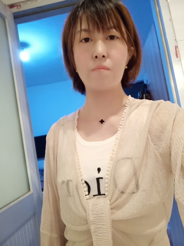 芬儿的第四张照片--大连相亲服务中心