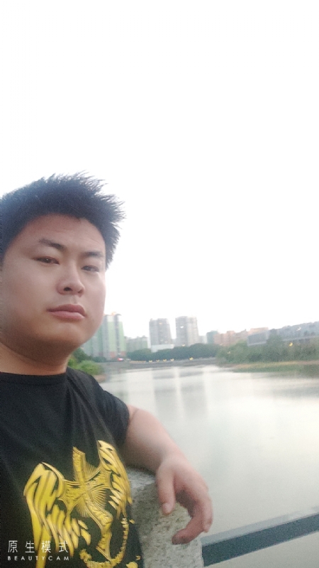 小海的第二张照片--大连相亲服务中心