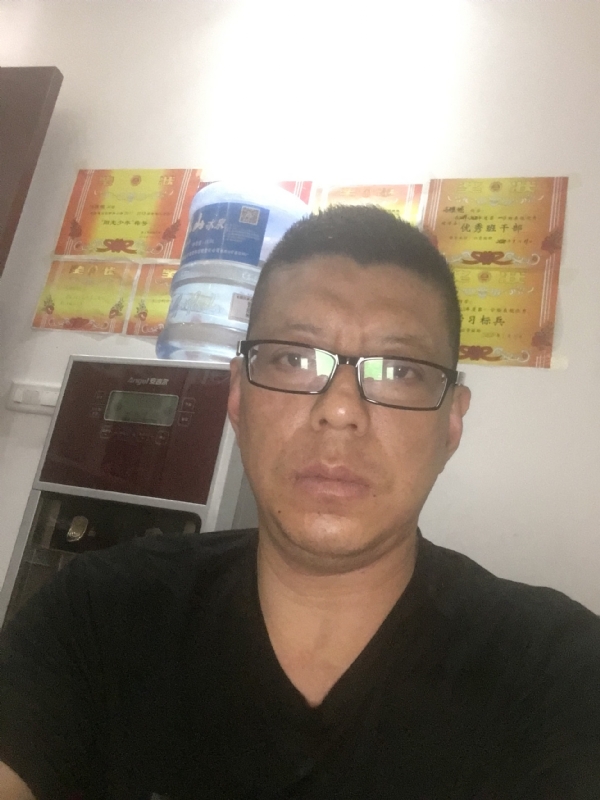 牵手的第二张照片--大连相亲服务中心