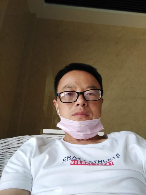 小马奔腾的第一张照片--大连相亲服务中心