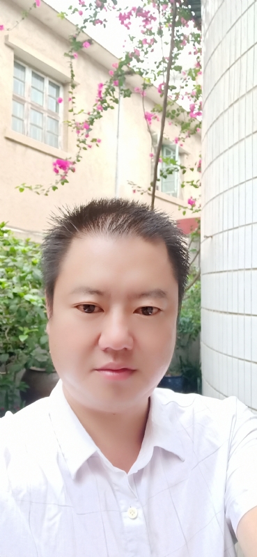 陈欢翔的第一张照片--大连相亲服务中心