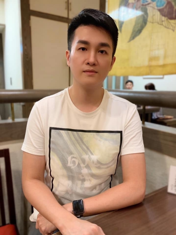 岁月流逝的第二张照片--大连相亲服务中心