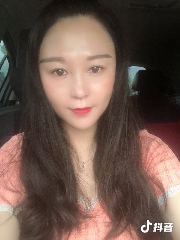 云云的第一张照片--大连相亲服务中心