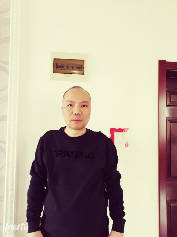 酒香四溢的第三张照片--大连相亲服务中心