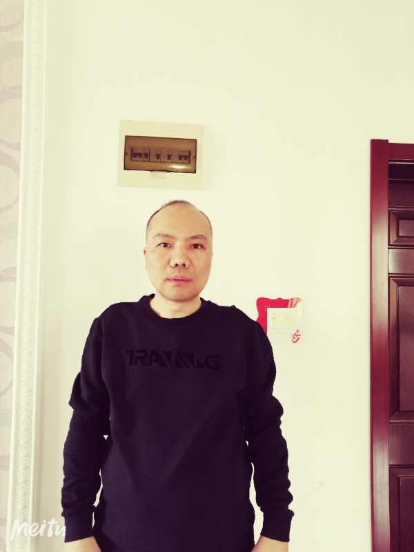 酒香四溢的第四张照片--大连相亲服务中心