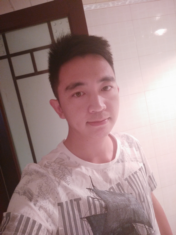 彭亮的第一张照片--大连相亲服务中心