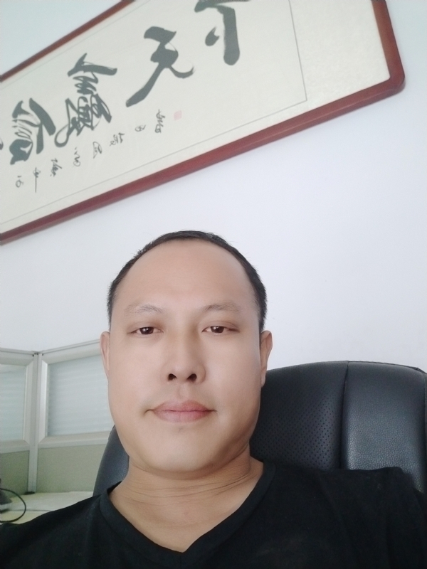 山丘的第三张照片--大连相亲服务中心