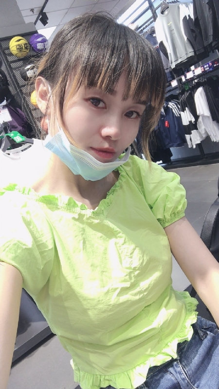 婀娜袅袅的第一张照片--大连相亲服务中心