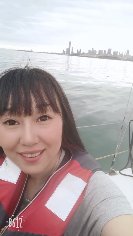 月的第二张照片--大连相亲服务中心