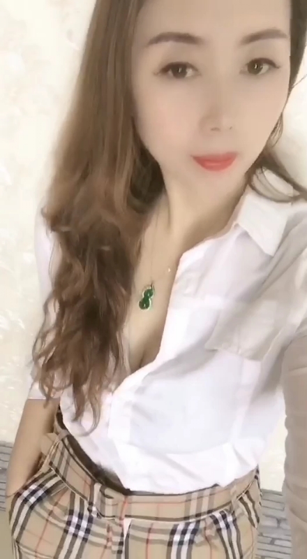 雨蝶的第一张照片--大连相亲服务中心