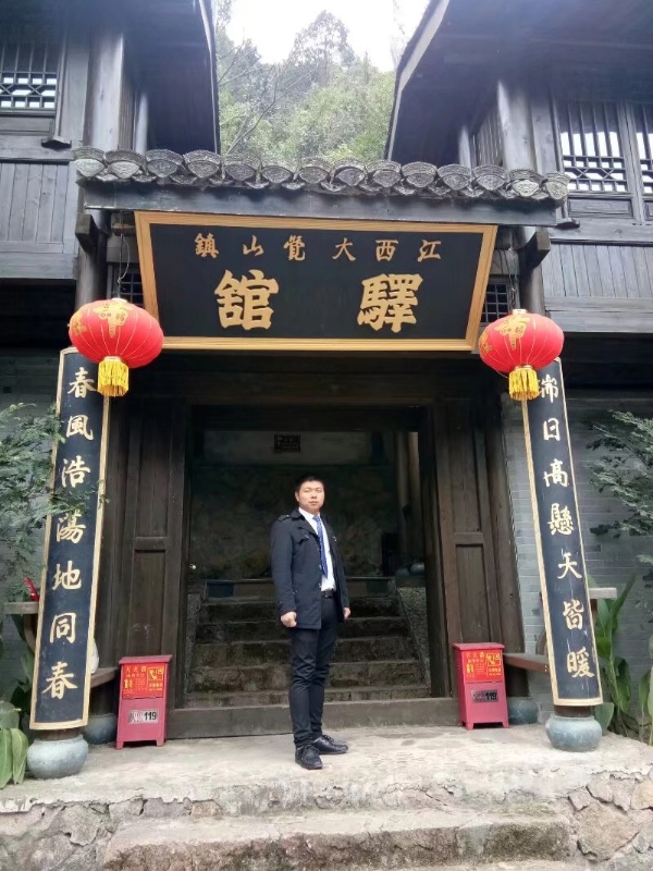 奋斗少年的第一张照片--大连相亲服务中心