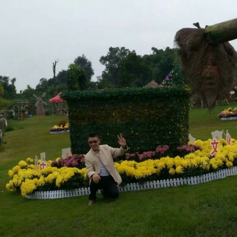 春风里^O^任徜徉的第一张照片--大连相亲服务中心