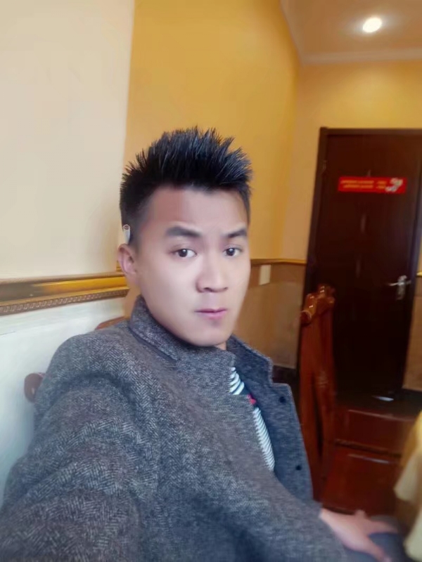 只为等你的第三张照片--大连相亲服务中心