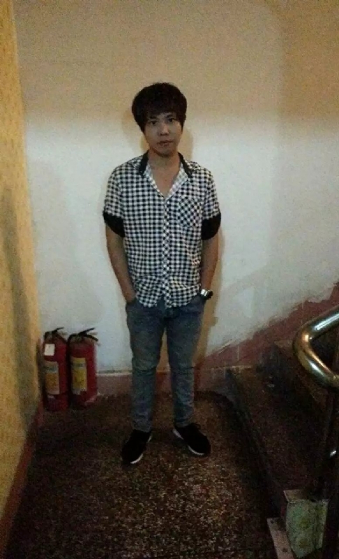 单身征婚的第一张照片--大连相亲服务中心