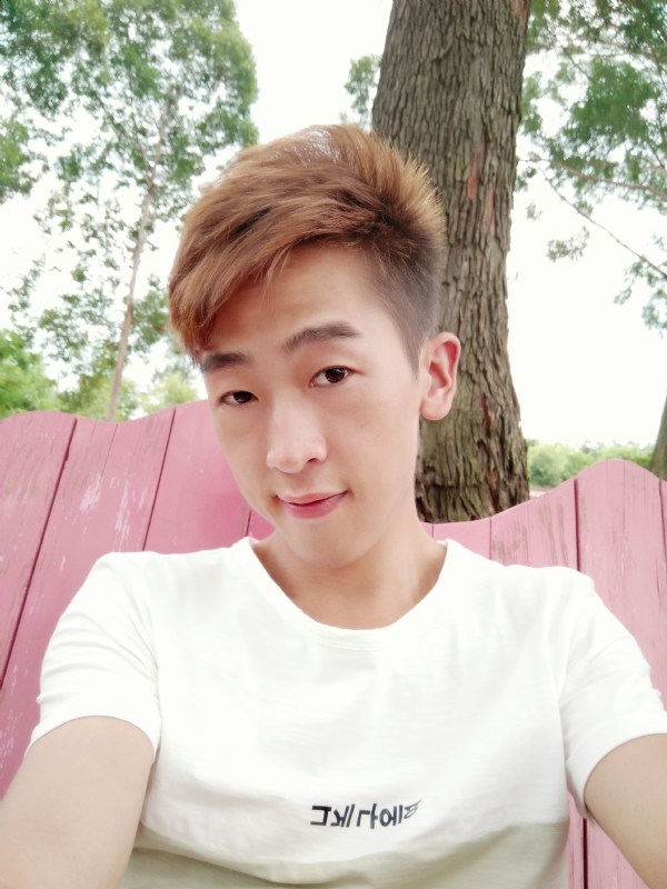 一觉睡到小时候的第二张照片--大连相亲服务中心