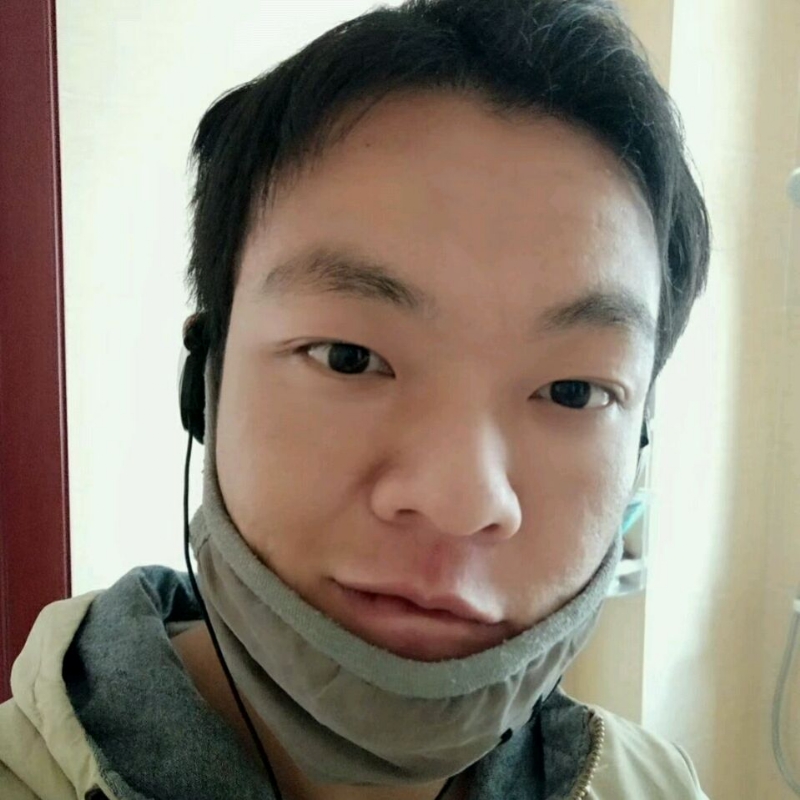 泡沫哭泣的第一张照片--大连相亲服务中心