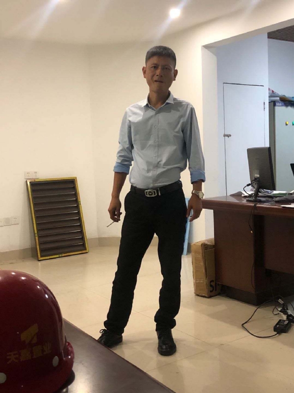 郁闷之中的第一张照片--大连相亲服务中心