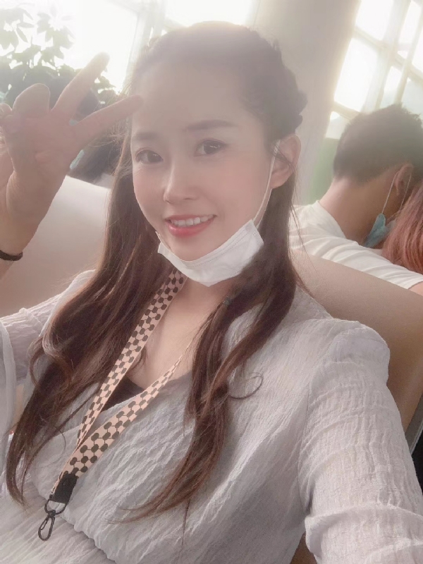 宁乙的第二张照片--大连相亲服务中心