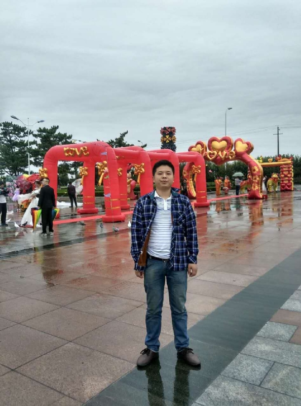 在奋斗的第三张照片--大连相亲服务中心