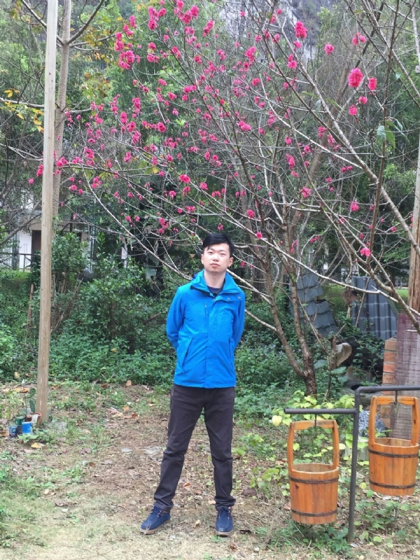 金生水起的第一张照片--大连相亲服务中心