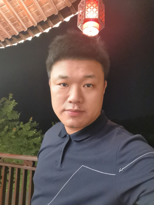 耿直boy的第一张照片--大连相亲服务中心