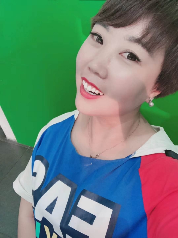 青青子衿的第一张照片--大连相亲服务中心