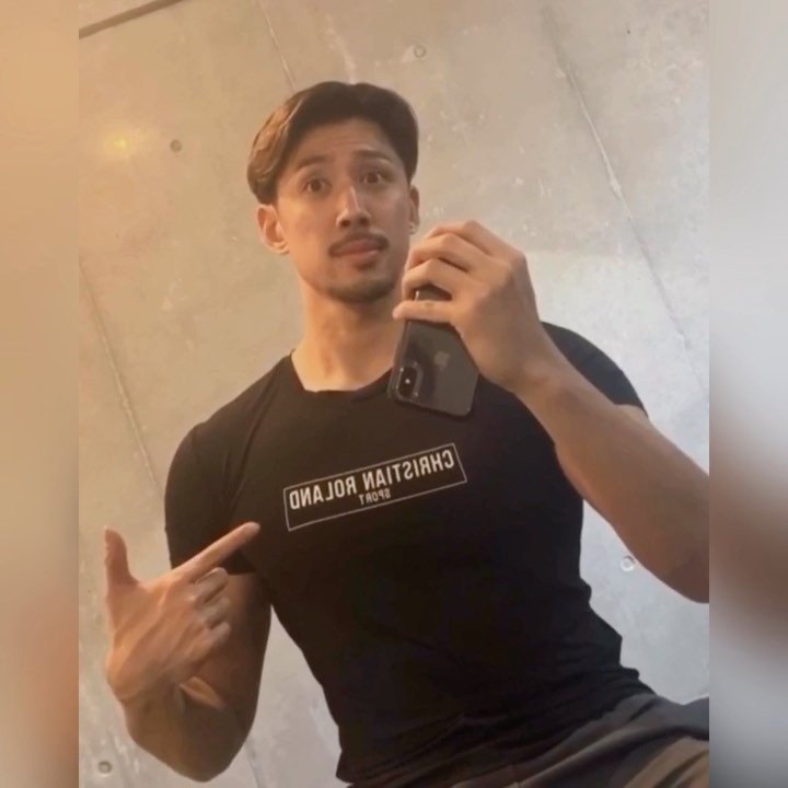 迎风而上的第一张照片--大连相亲服务中心