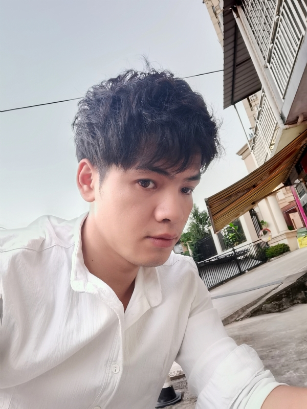 幕后老板的第一张照片--大连相亲服务中心